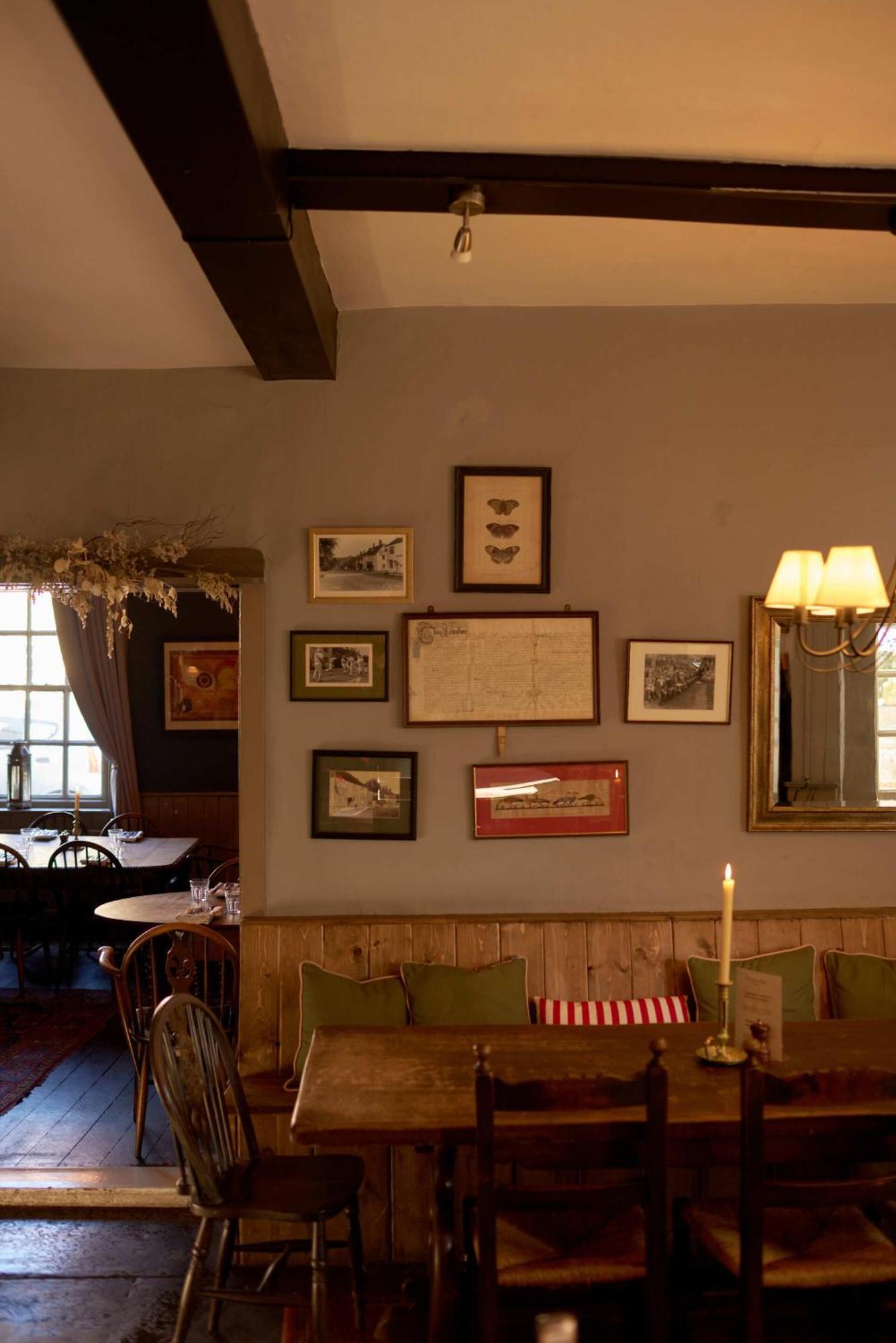 The Grosvenor Arms Hotel Hindon Exterior photo