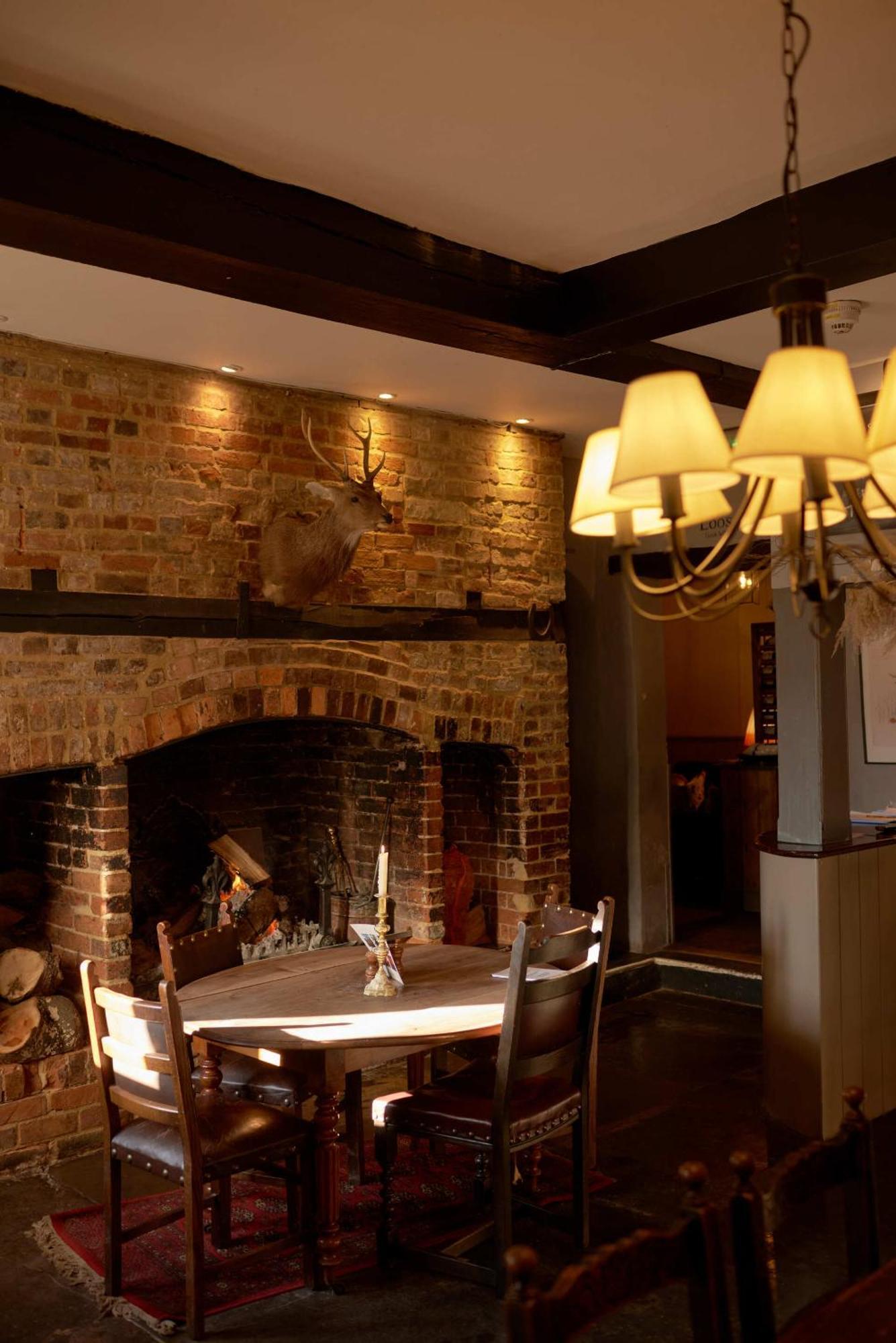 The Grosvenor Arms Hotel Hindon Exterior photo